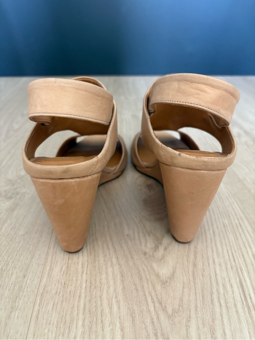 Coclico Tan Leather Heels - Picture 5 of 15